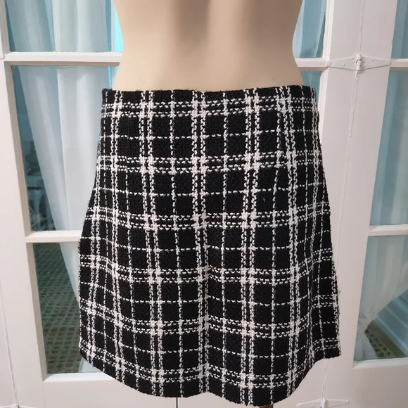 Storia Tweed Mini Skirt Size Medium - Picture 3 of 4